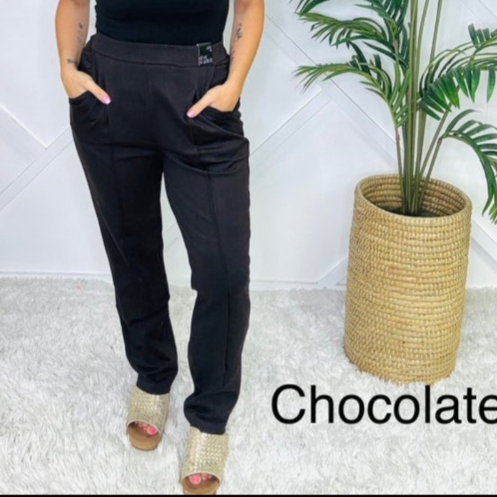 Dear Scarlett Magic Everywhere Women's Pants Chocolate Size Medium NEW